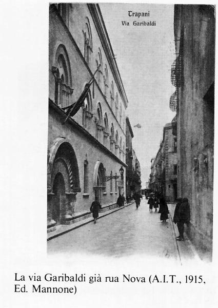 Vecchia Trapani 116 - Trapani - Cartolina - Via Garibaldi - anno 1915.jpg